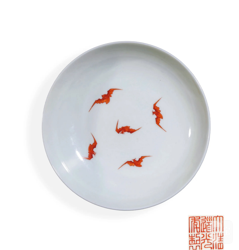 清代 粉彩花卉纹盘